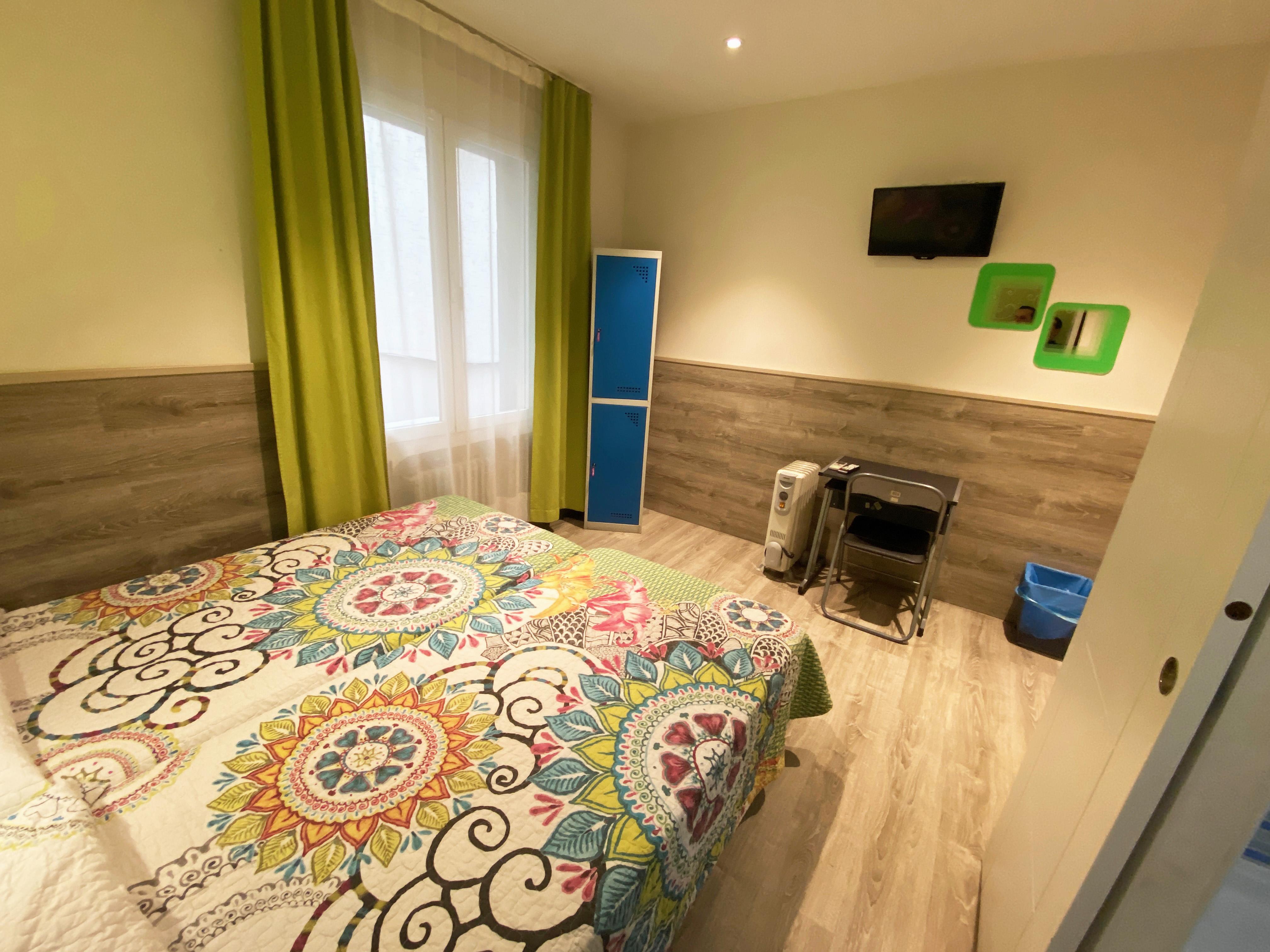 Muchomadrid Hostel Bagian luar foto