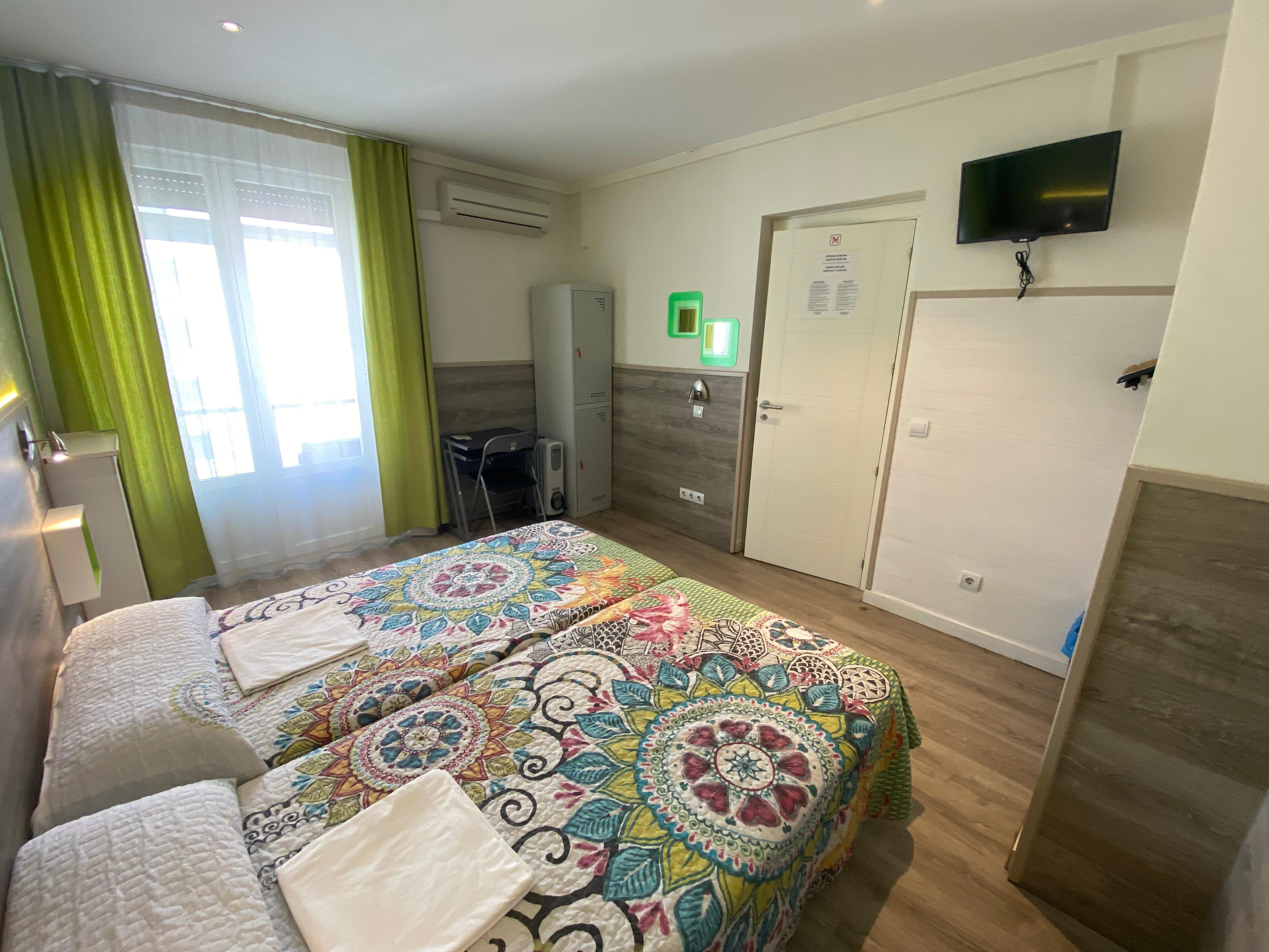 Muchomadrid Hostel Bagian luar foto