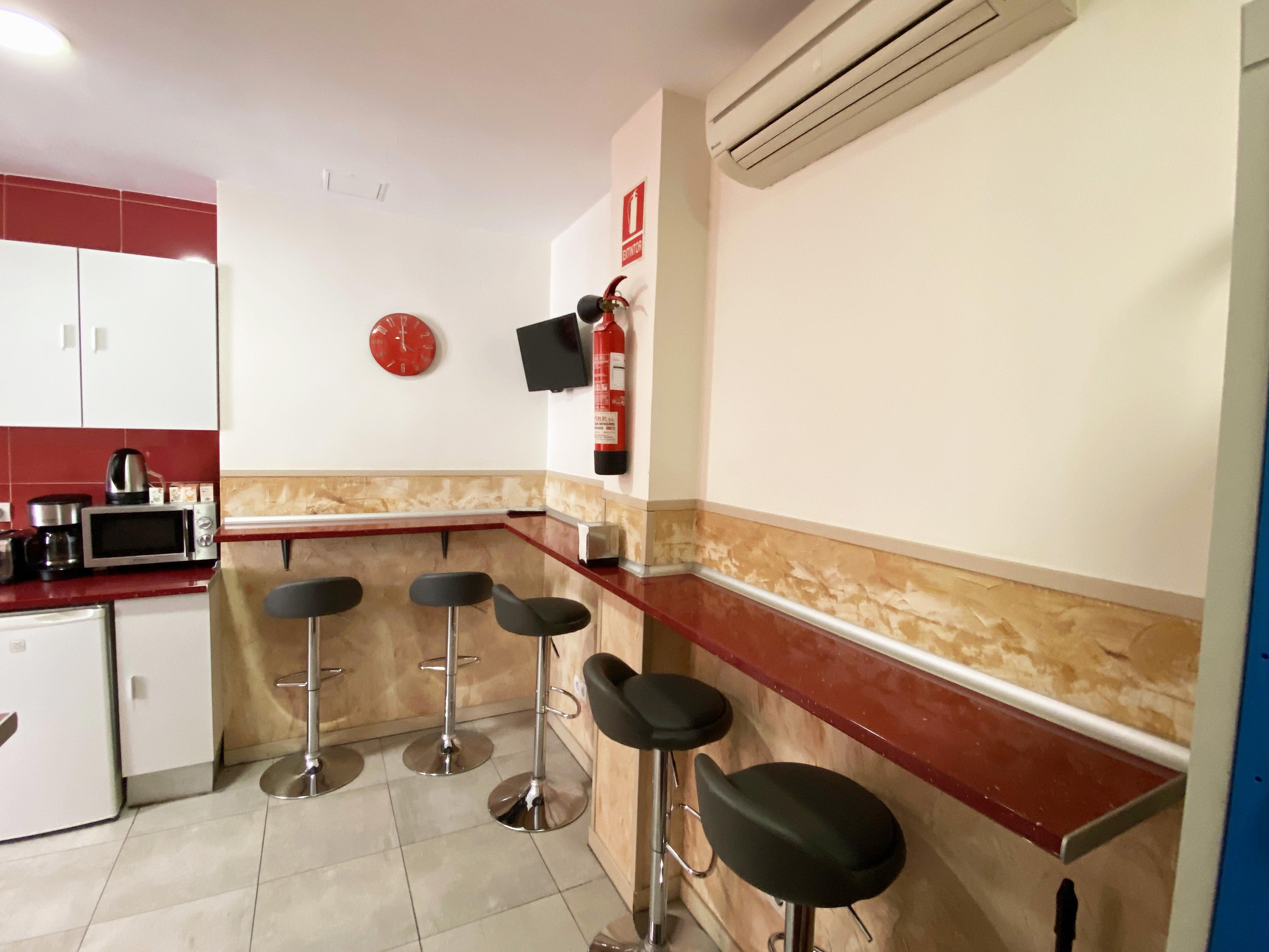 Muchomadrid Hostel Bagian luar foto