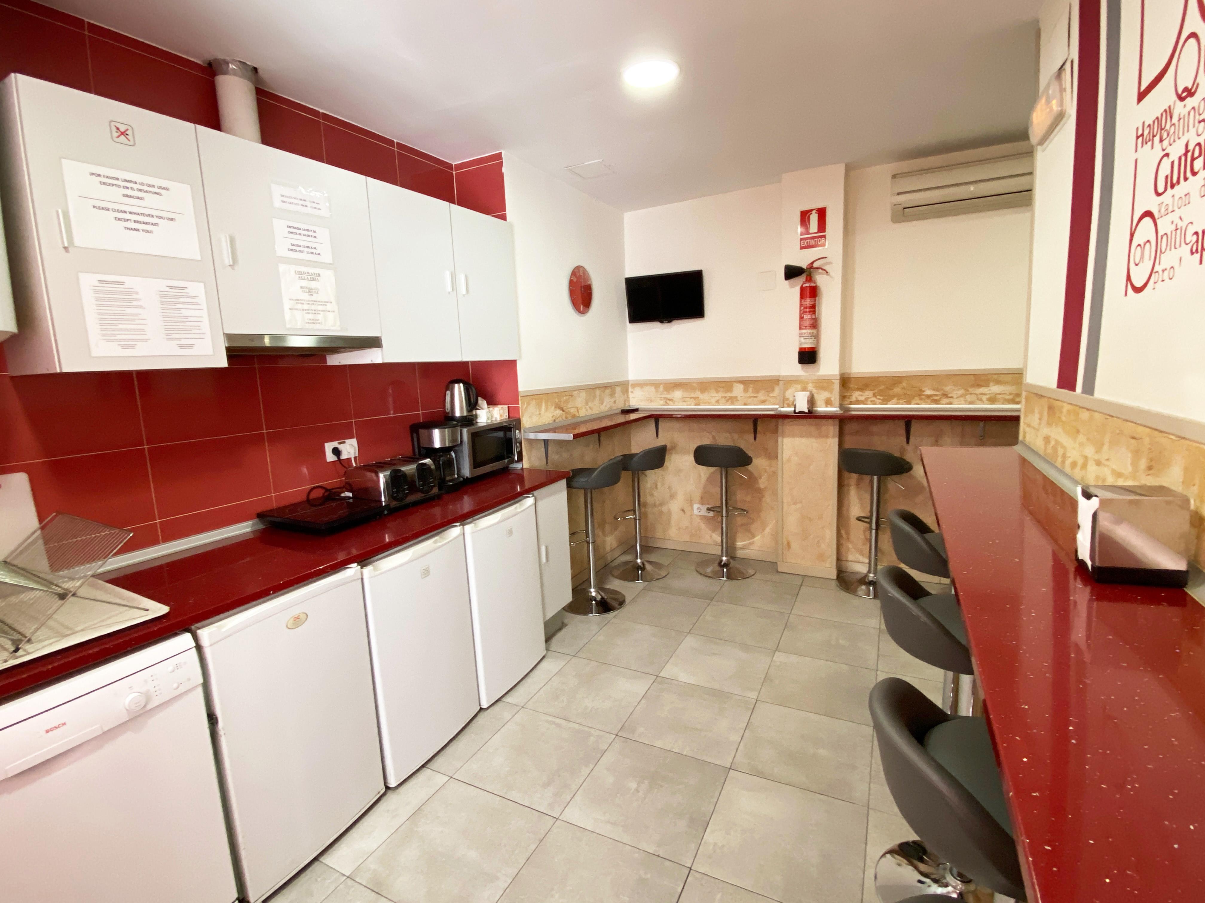 Muchomadrid Hostel Bagian luar foto