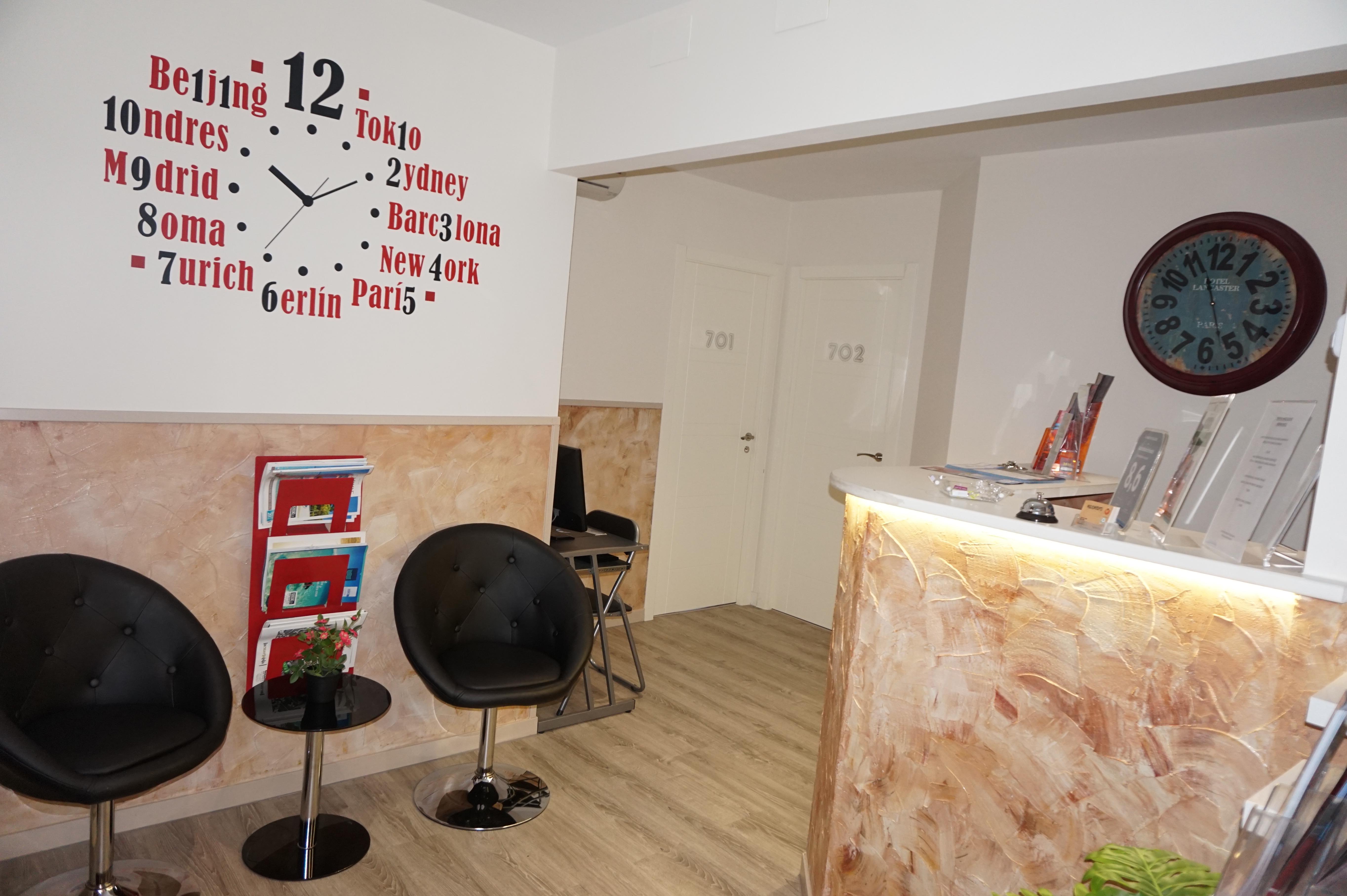 Muchomadrid Hostel Bagian luar foto