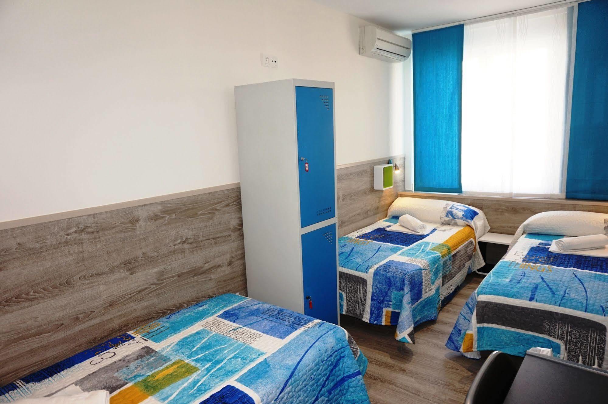 Muchomadrid Hostel Bagian luar foto